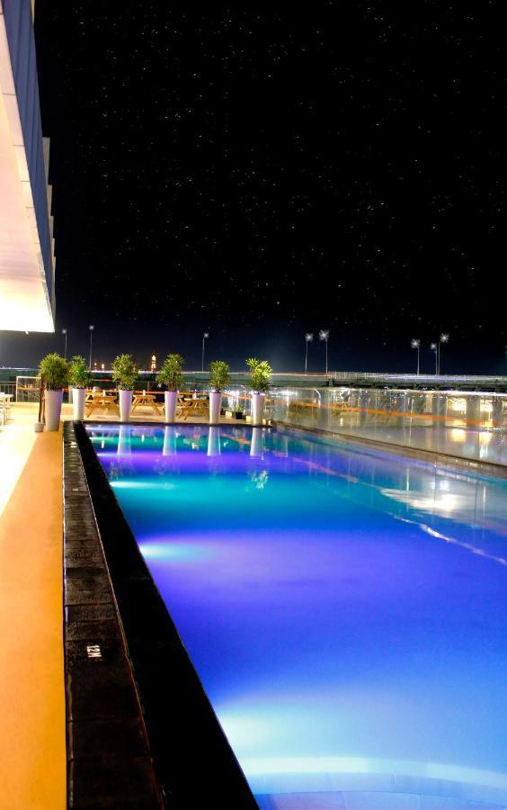 Harris Hotel Samarinda Eksteriør bilde
