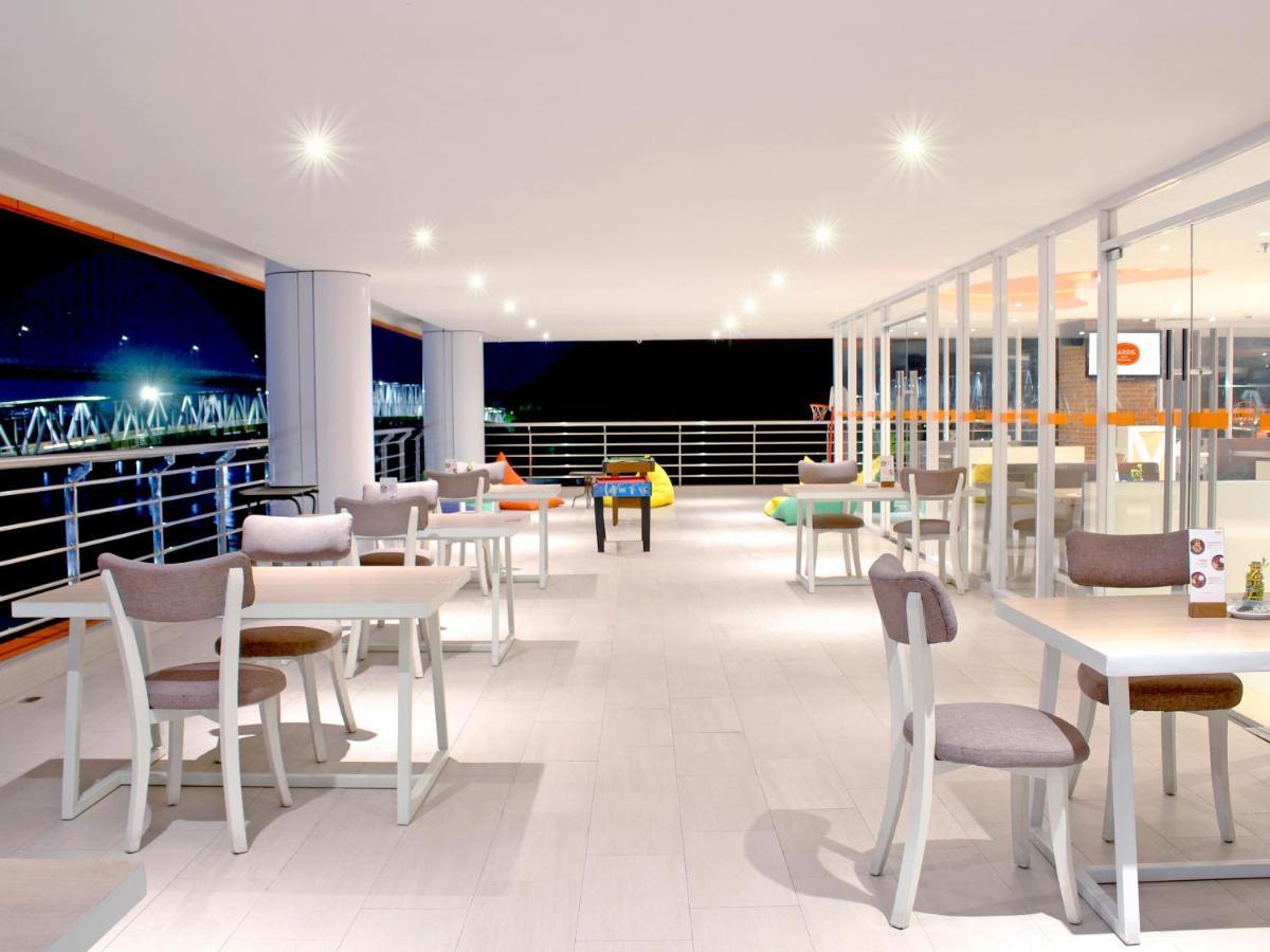 Harris Hotel Samarinda Eksteriør bilde
