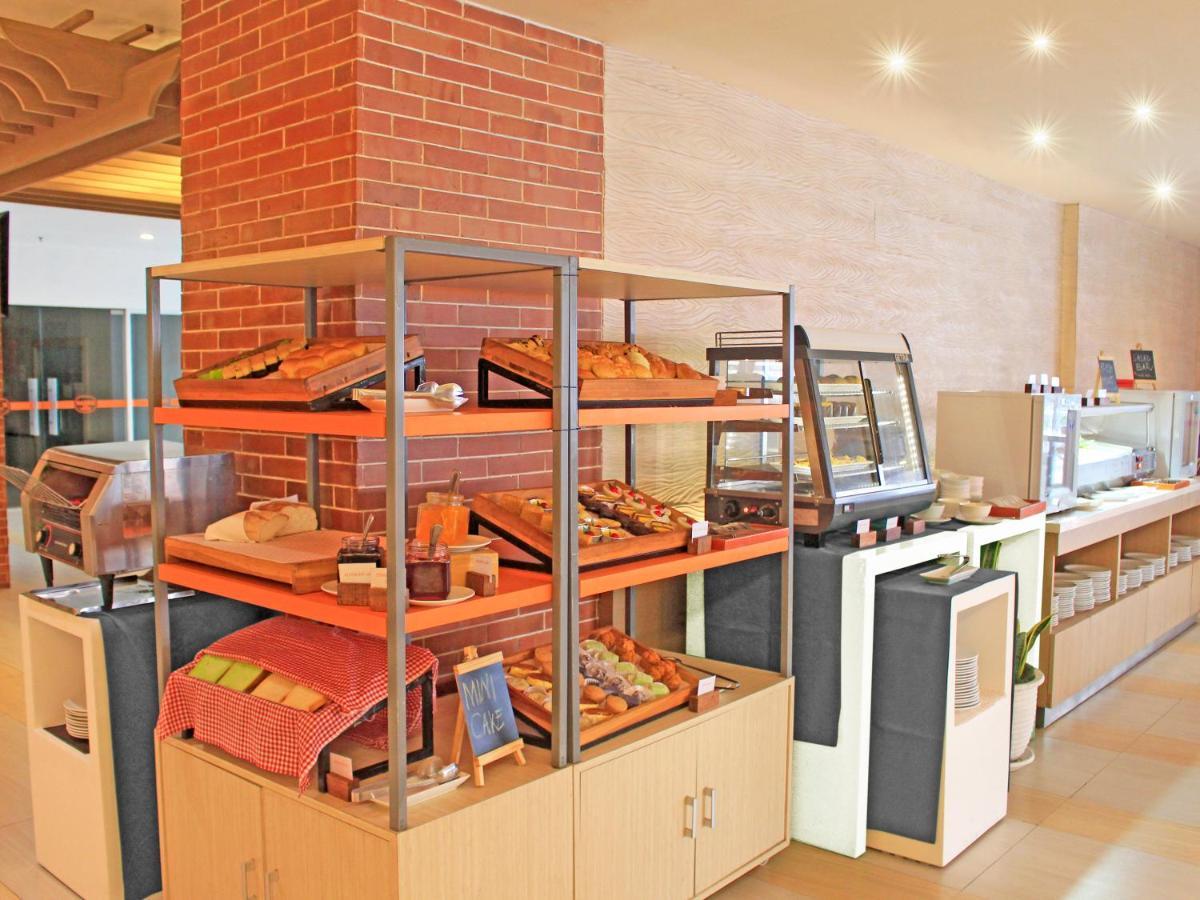 Harris Hotel Samarinda Eksteriør bilde