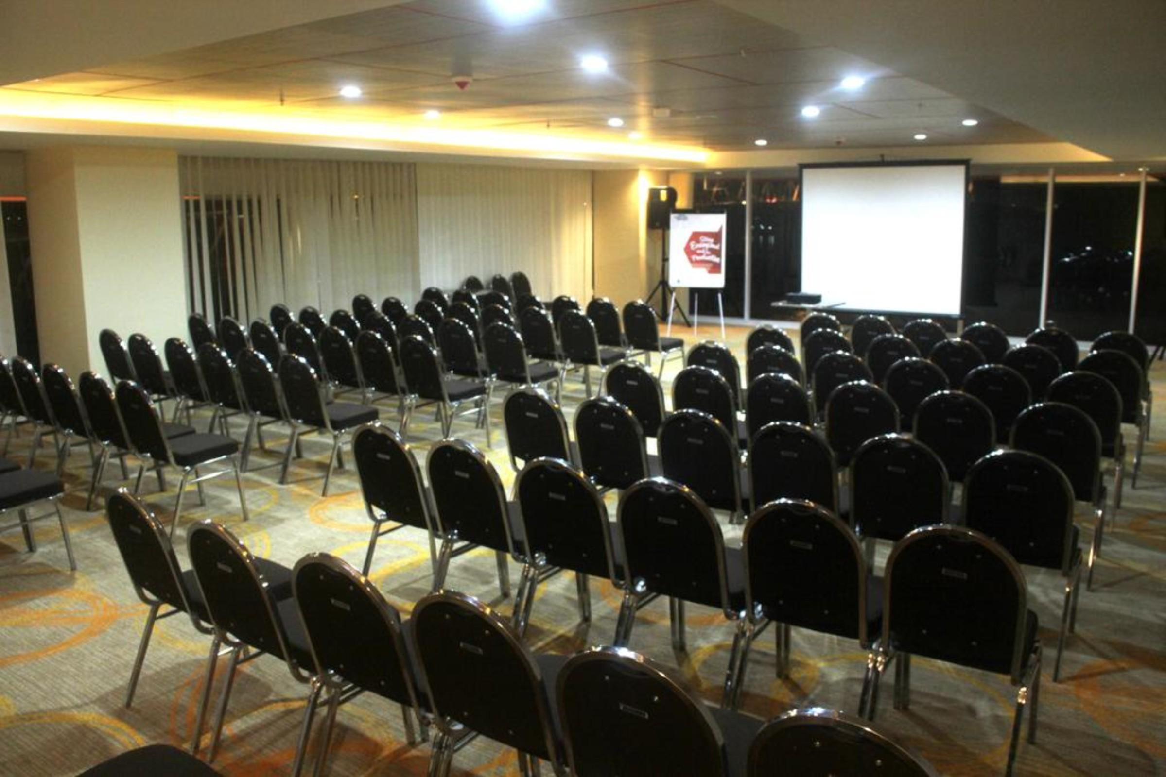 Harris Hotel Samarinda Eksteriør bilde