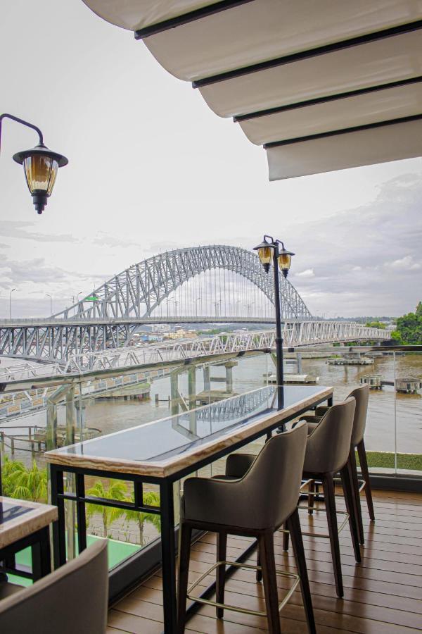 Harris Hotel Samarinda Eksteriør bilde