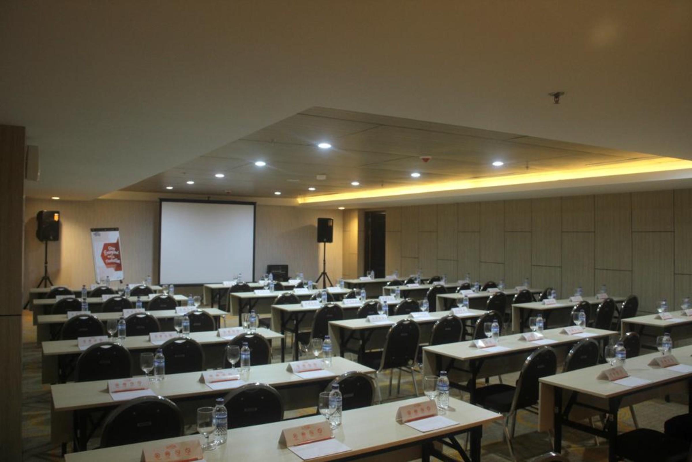 Harris Hotel Samarinda Eksteriør bilde